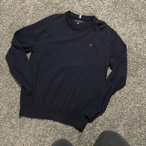 Tommy Hilfiger sweater. Worn once or
Twice. Excellent condition. XL. Navy blue.